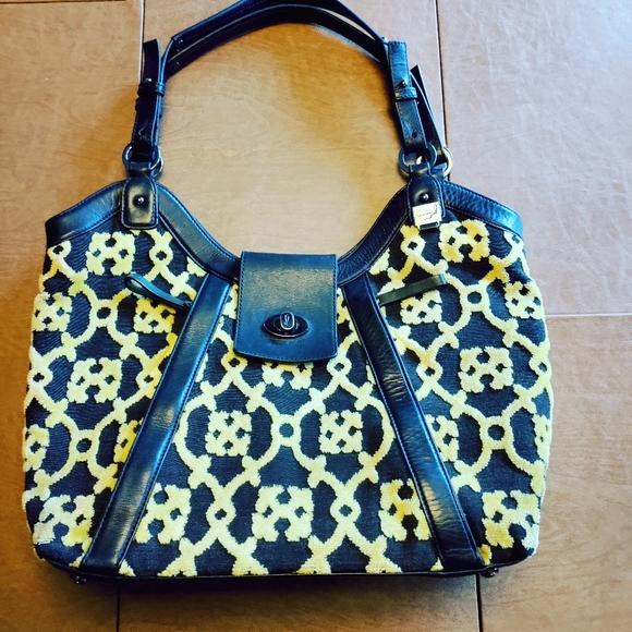 Petunia Pickle Bottom Hudson Hobo Bag in Midnight Saffron